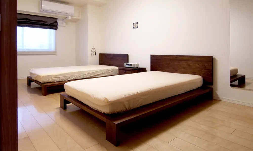 無垢材 ベッドフレーム <br>モデルノ