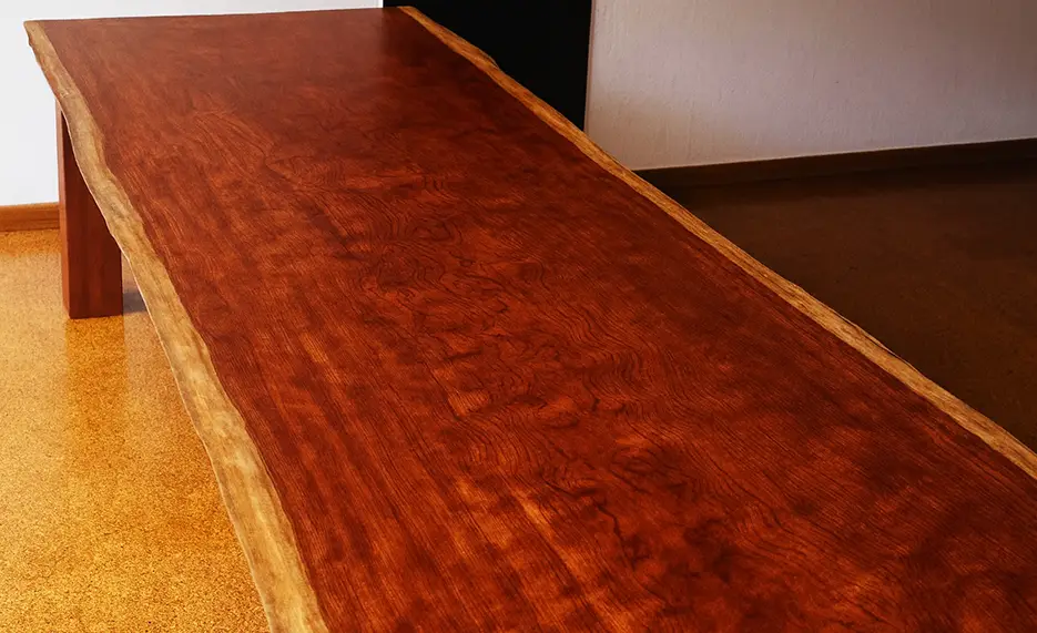 ブビンガ特徴01