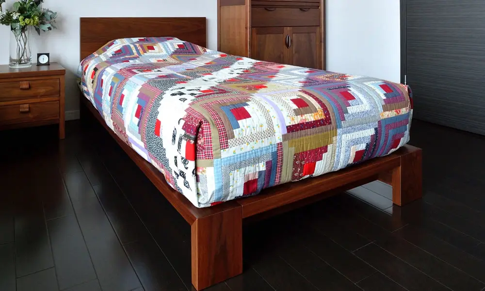 無垢材 ベッドフレーム <br>モデルノ