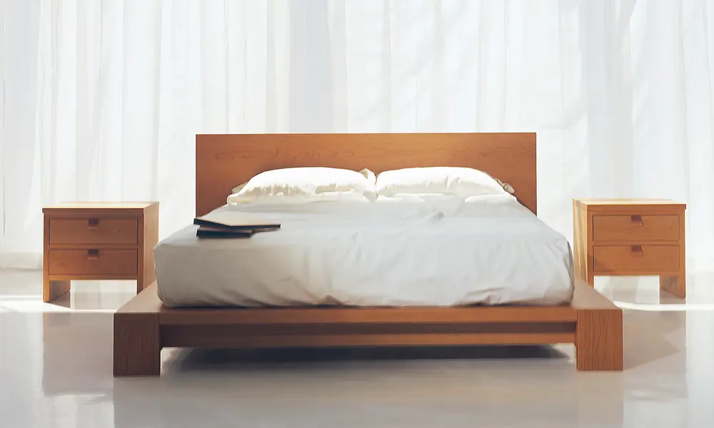 無垢材 ベッドフレーム <br>モデルノ