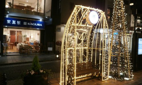 「家具蔵の新しい仲間の“無垢材時計”を横浜元町店よりご紹介します」