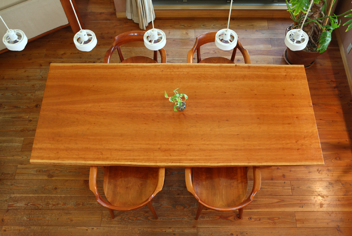 厚5cmアフリカンチェリー (ボセ) 一枚板　 無垢材　耳付き　サイドテーブル　飾り台