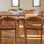 無垢材家具の代名詞「ダイニングテーブル」の選び方