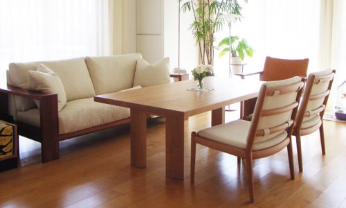 無垢材家具と観葉植物の良い関係
