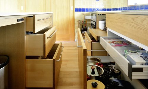 キッチン収納  “スライドレール“の違いや構造とは？