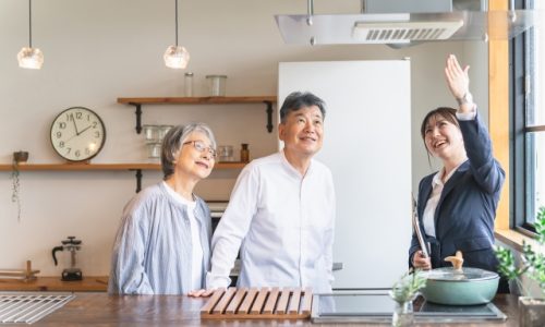 高齢の方のキッチン選びのポイントは